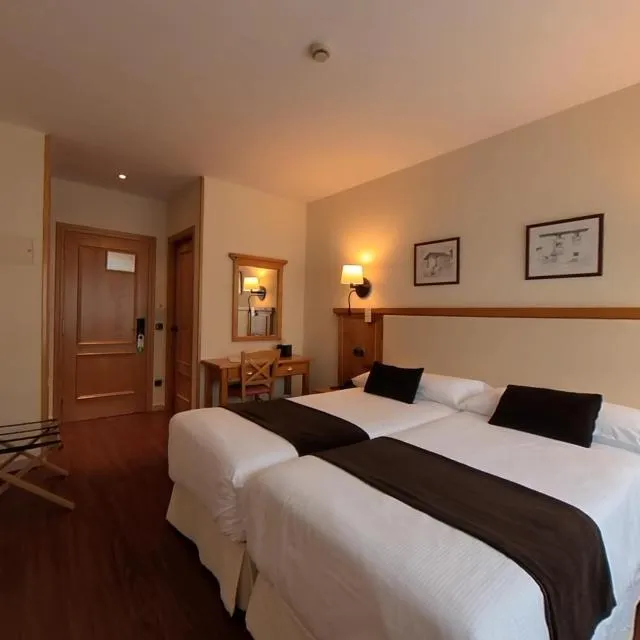  Hotel Meta - picture  : Bed 