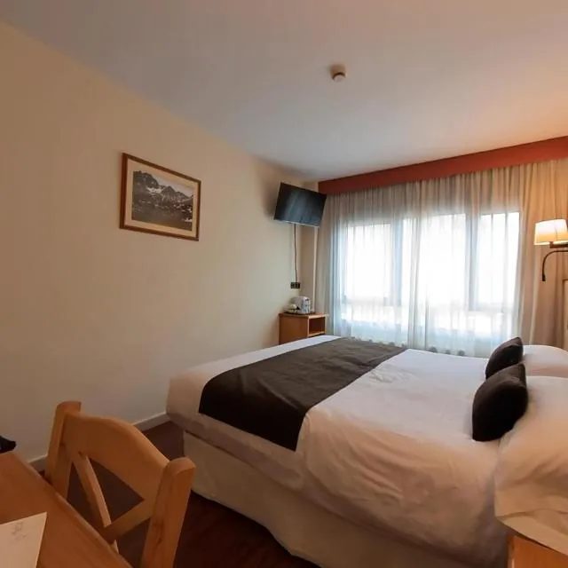  Hotel Meta - picture  : Bed 