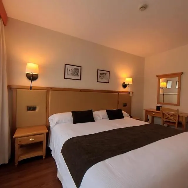  Hotel Meta - picture  : Bed 