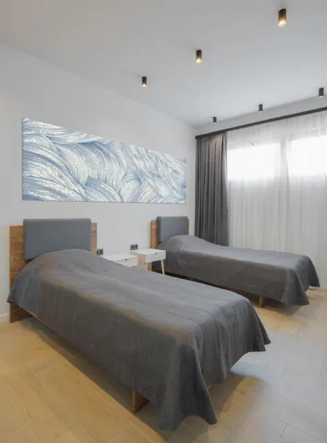  Aurora Luxe - picture  : Bed 