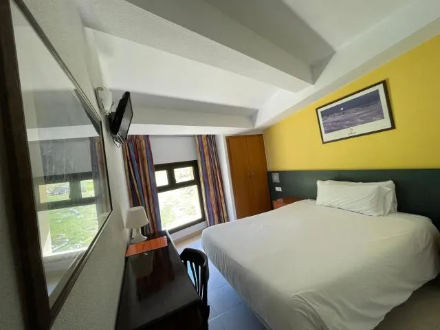  Hotel Cims Pas de La Casa - picture  : Bed,Photo of the whole room,Bedroom,Property,Room 