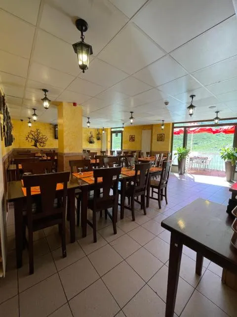  Hotel Cims Pas de La Casa - picture  : Toilet,Restaurant/places to eat,Property 