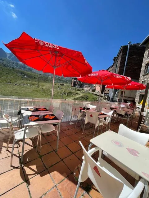  Hotel Cims Pas de La Casa - picture  : Toilet,Restaurant/places to eat,Balcony/Terrace,Property 