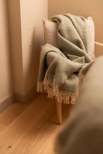  Inhabit, Queen's Gardens - photo  : Zone assise,Lit,Centre/installations de spa et de bien-être,Propriété 