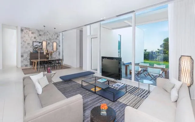  The Oberoi Beach Resort, Al Zorah - picture  : Seating area 