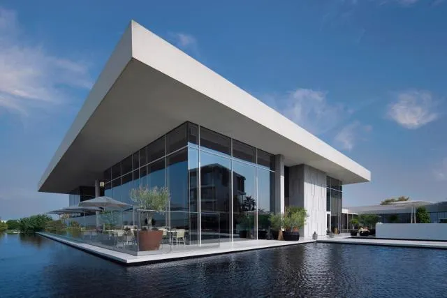  The Oberoi Beach Resort, Al Zorah - picture  : Restaurant/places to eat,Property building,Swimming pool,Property 