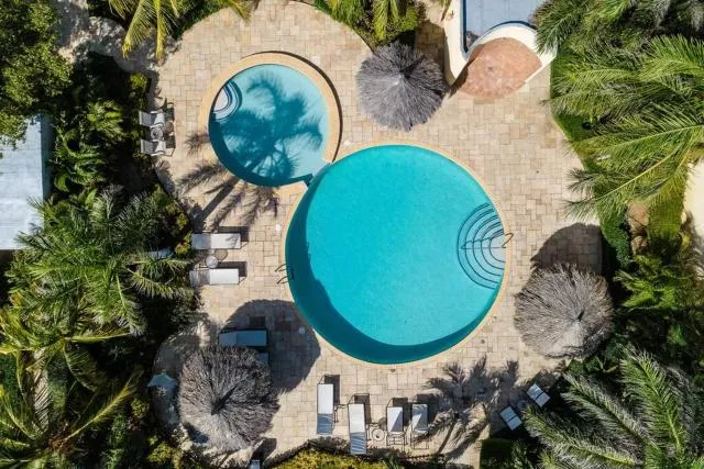  Breathtaking condo with a breathtaking view - picture  : Swimming pool,Pool view 