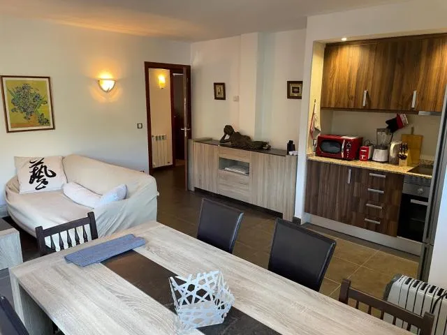  Canillo 3hab by Renttarter - picture  : Kitchen/kitchenette,Dining area 