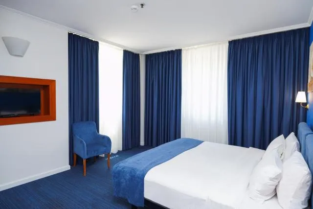  Best Western Plus Congress Hotel Yerevan - picture  : Bed,Photo of the whole room,Bedroom,Property,Room 