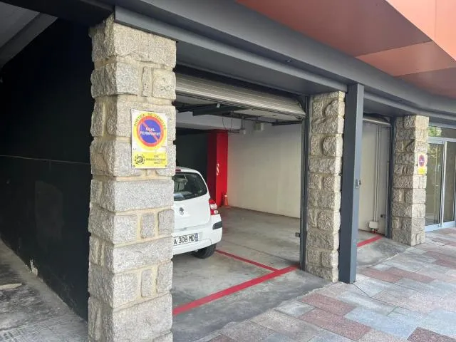  Apartaments Turístics Conseller - picture  : Facade/entrance,Parking,Property 