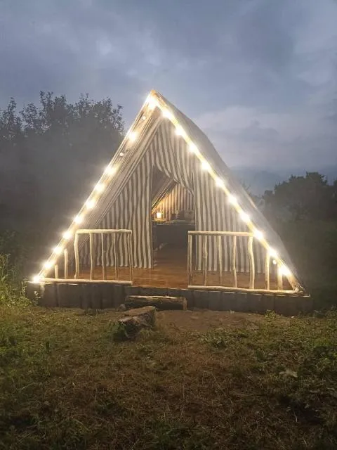  AMOJ B&B and Guest house - picture  : Property building 