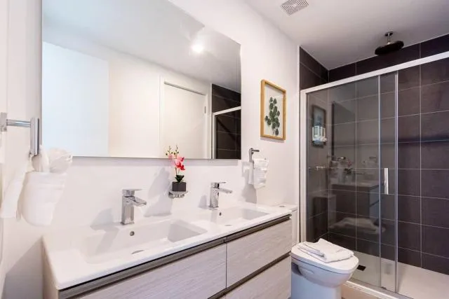  3 bdrm 2 bath Villa with Private Pool- Azure Beach Residences - picture  : Bathroom 