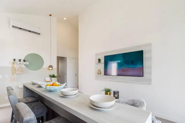  3 bdrm 2 bath Villa with Private Pool- Azure Beach Residences - picture  : Bathroom 