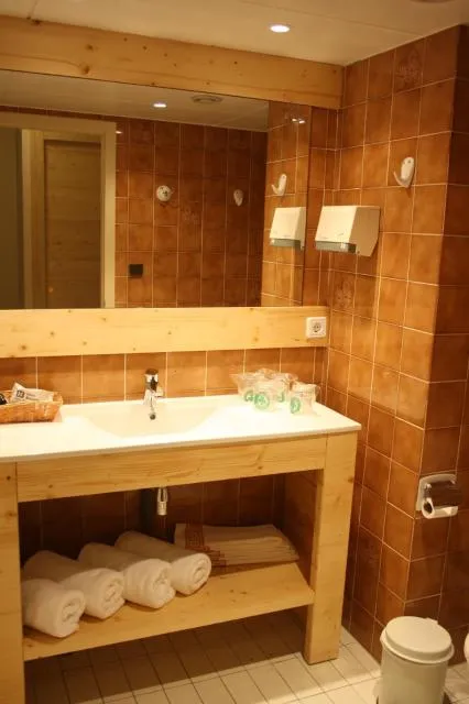  Hotel Bonavida - picture  : Bathroom,Bathroom,Property 