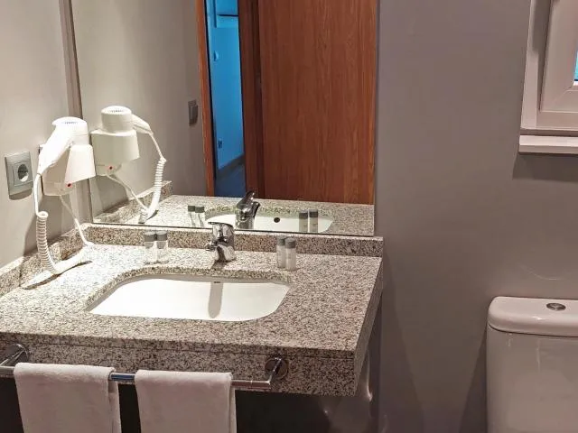  The Lodge at Ribasol - picture  : Bathroom,Bathroom,Property 