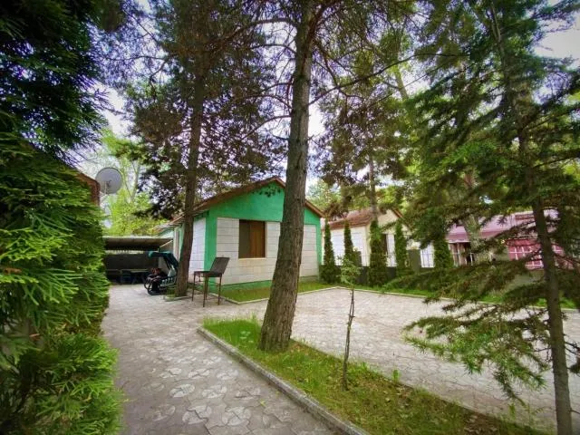  Рэймонд Севан - Коттеджи у озера Севанаванк - picture  : Property building,Property building,Property 