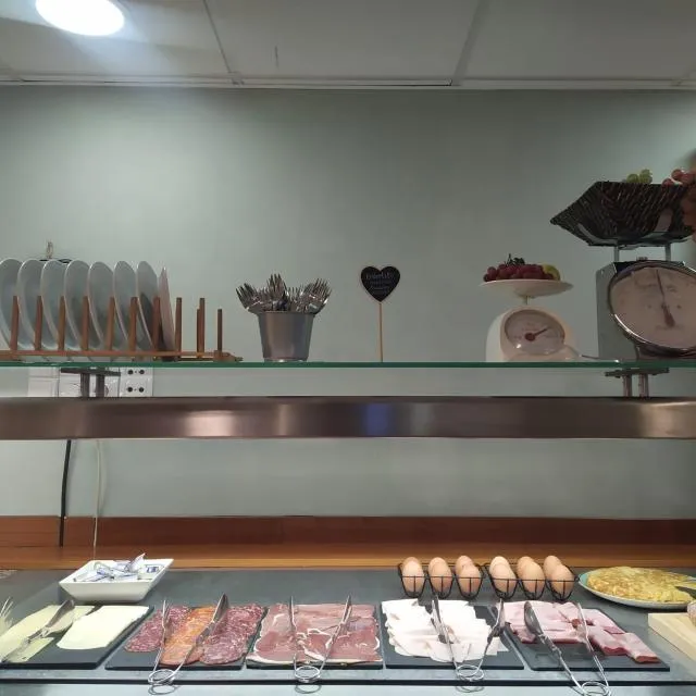  Hotel Comapedrosa - picture  : Breakfast,Property 