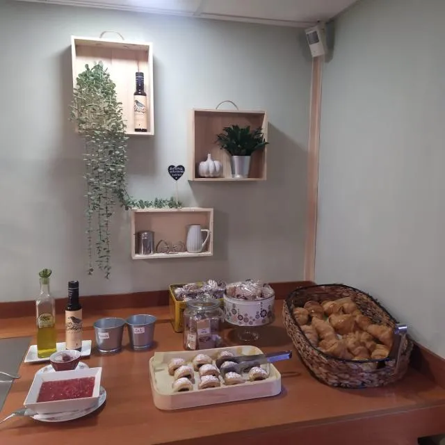  Hotel Comapedrosa - picture  : Breakfast,Property 