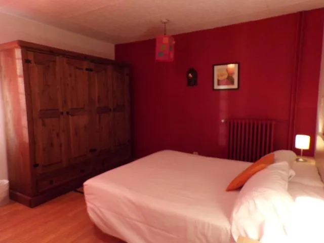  Hotel Roc de St Miquel & Apartment - picture  : Bed,Bedroom,Property 