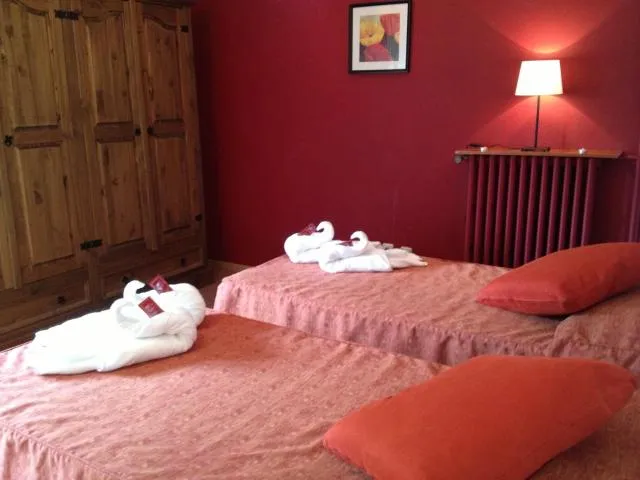  Hotel Roc de St Miquel & Apartment - picture  : Bed,Bed,Room 