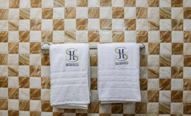  SH Hotel - picture  : Bathroom,towels 