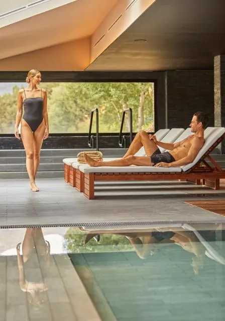  Park Piolets MountainHotel & Spa - picture  : Swimming pool,Guests,Swimming pool,sunbed,Property 