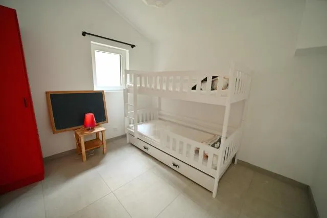  Rabais 57-58 - picture  : Off site 