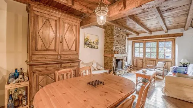  La Pleta Del Tarter Apartments - picture  : Toilet,Dining area 