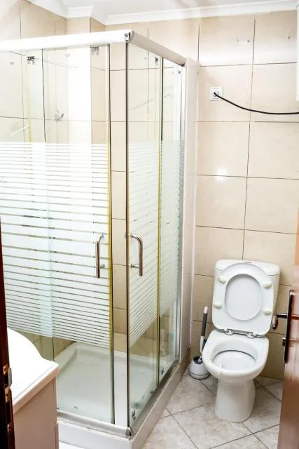  Brisotel - Beira Mar - photo  : Douche,Toilettes,Salle de bain,Salle de bain,Propriété 