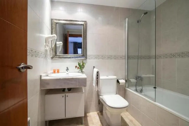  Apartamentos Tarter 3000 - picture  : Bathroom,Bathroom,Bath,Property 