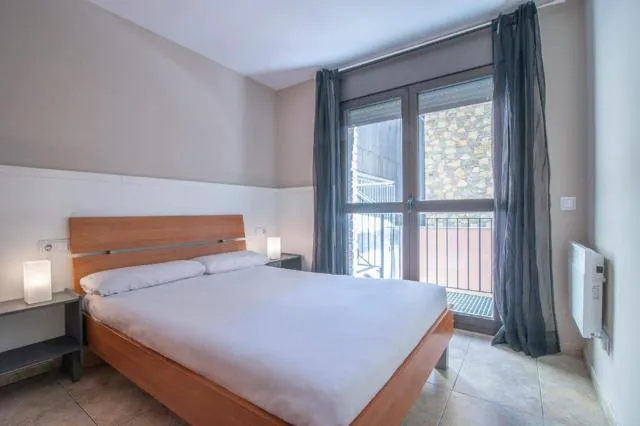  Apartamentos Tarter 3000 - picture  : Bed,Bedroom,Property 