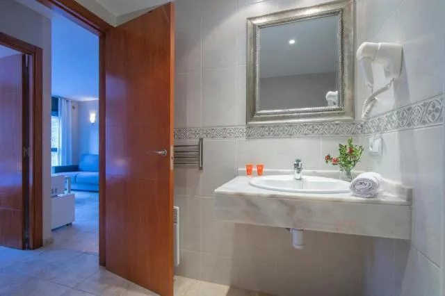  Apartamentos Tarter 3000 - picture  : Bathroom,Bathroom,Property 