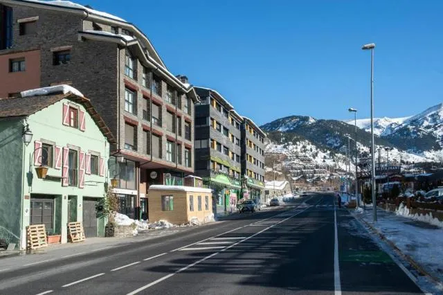  Apartamentos Tarter 3000 - picture  : Property building,Property 