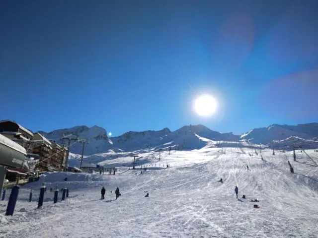  Consuegra 2 GRIFOVACANCES - picture  : Shower,Skiing,Property 