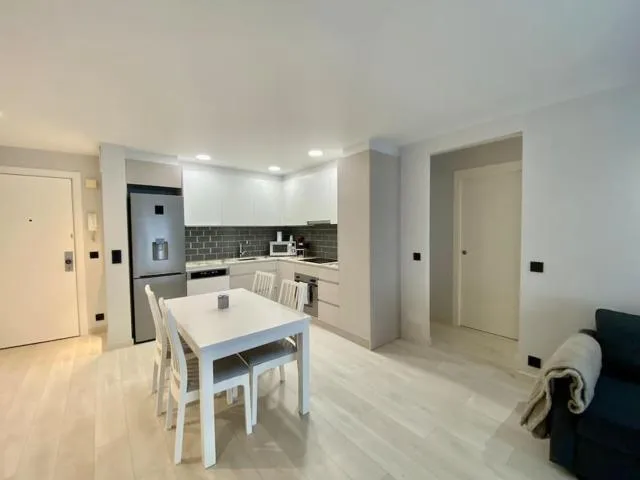 Prober Comapedrosa - picture  : Kitchen/kitchenette,Dining area 