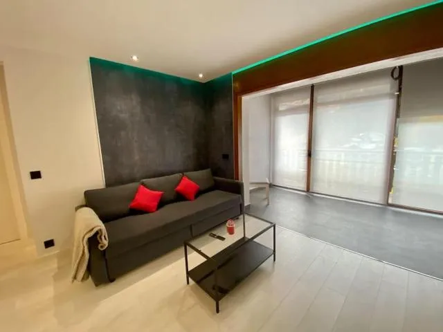  Prober Comapedrosa - picture  : Seating area 