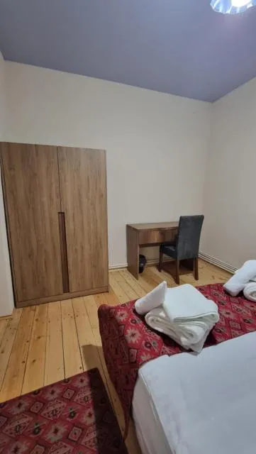  Deghceni club - picture  : Seating area 