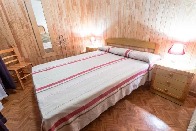  Maia Pedrous - picture  : Bed,Bed,Bedroom,Property,Room 