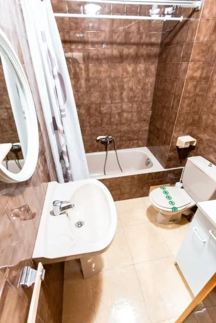  Maia Pedrous - picture  : Bathroom,Bathroom,Bath,Property 