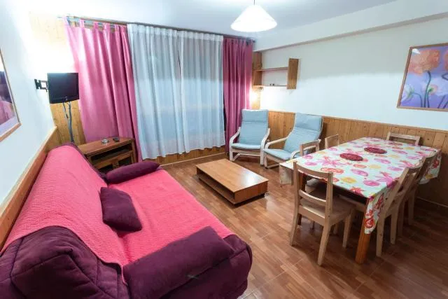  Maia Pedrous - picture  : Seating area,Living room,Dining area,Property 