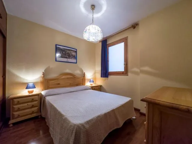  Maia Pedrous - picture  : Bed,Bedroom,Property 