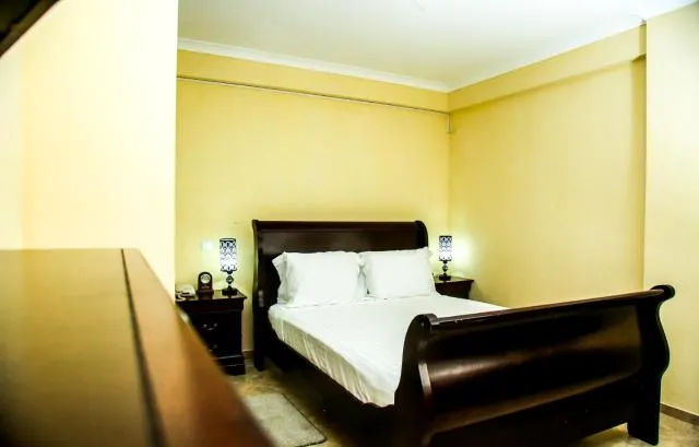  Brisotel - Beira Mar - photo  : Immeuble immobilier,Restaurant/endroits où manger,Lit,Propriété 