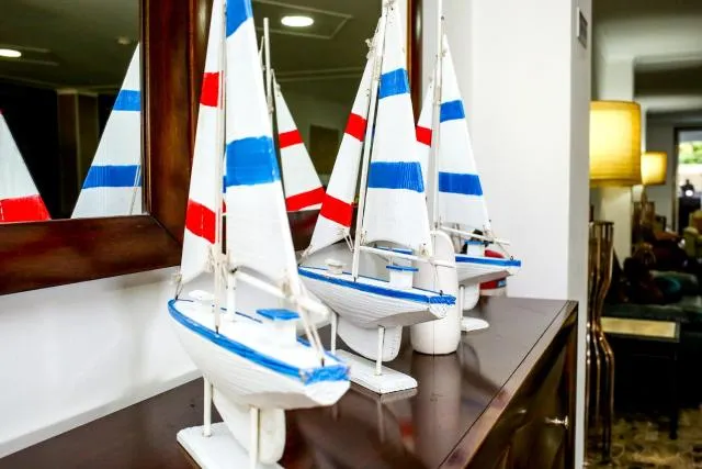  Brisotel - Beira Mar - photo  : Immeuble immobilier,Restaurant/endroits où manger,Piscine,Petit-déjeuner,Propriété 