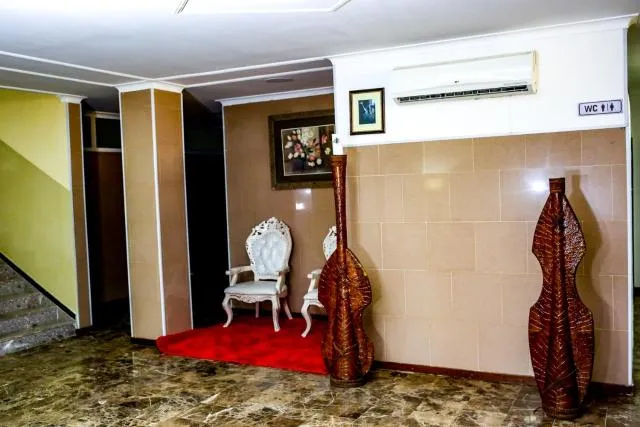  Brisotel - Beira Mar - photo  : Immeuble immobilier,Restaurant/endroits où manger,Zone assise,Zone assise,Télévision et multimédia,Piscine,Petit-déjeuner,casier,four,ascenseur,ascenseur,Propriété 