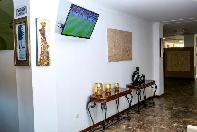  Brisotel - Beira Mar - photo  : Immeuble immobilier,Restaurant/endroits où manger,Piscine,Petit-déjeuner,Propriété 