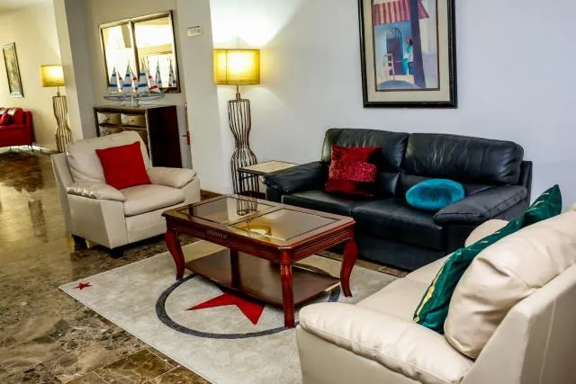  Brisotel - Beira Mar - photo  : Immeuble immobilier,Restaurant/endroits où manger,Zone assise,Piscine,Petit-déjeuner,Propriété 