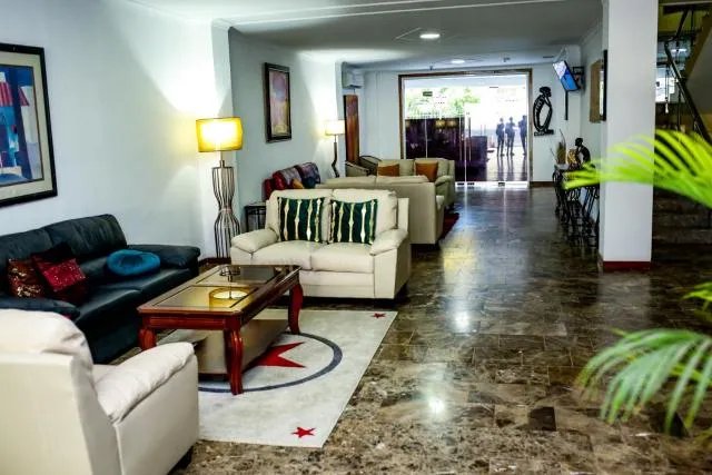  Brisotel - Beira Mar - photo  : Immeuble immobilier,Point de repère à proximité,Restaurant/endroits où manger,Piscine,Petit-déjeuner,Propriété 