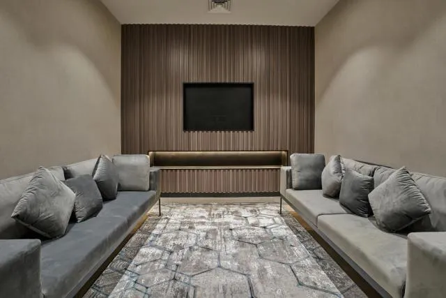  Hotel Holiday International - picture  : Seating area,Seating area,Property 