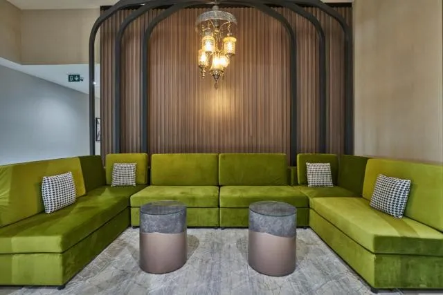  Hotel Holiday International - picture  : Seating area,Seating area,Property 