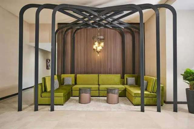  Hotel Holiday International - picture  : Seating area,Property 